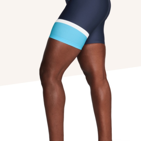 Push Your Boundaries High-Rise Colorblock Bike Short - Picture 4 of 5